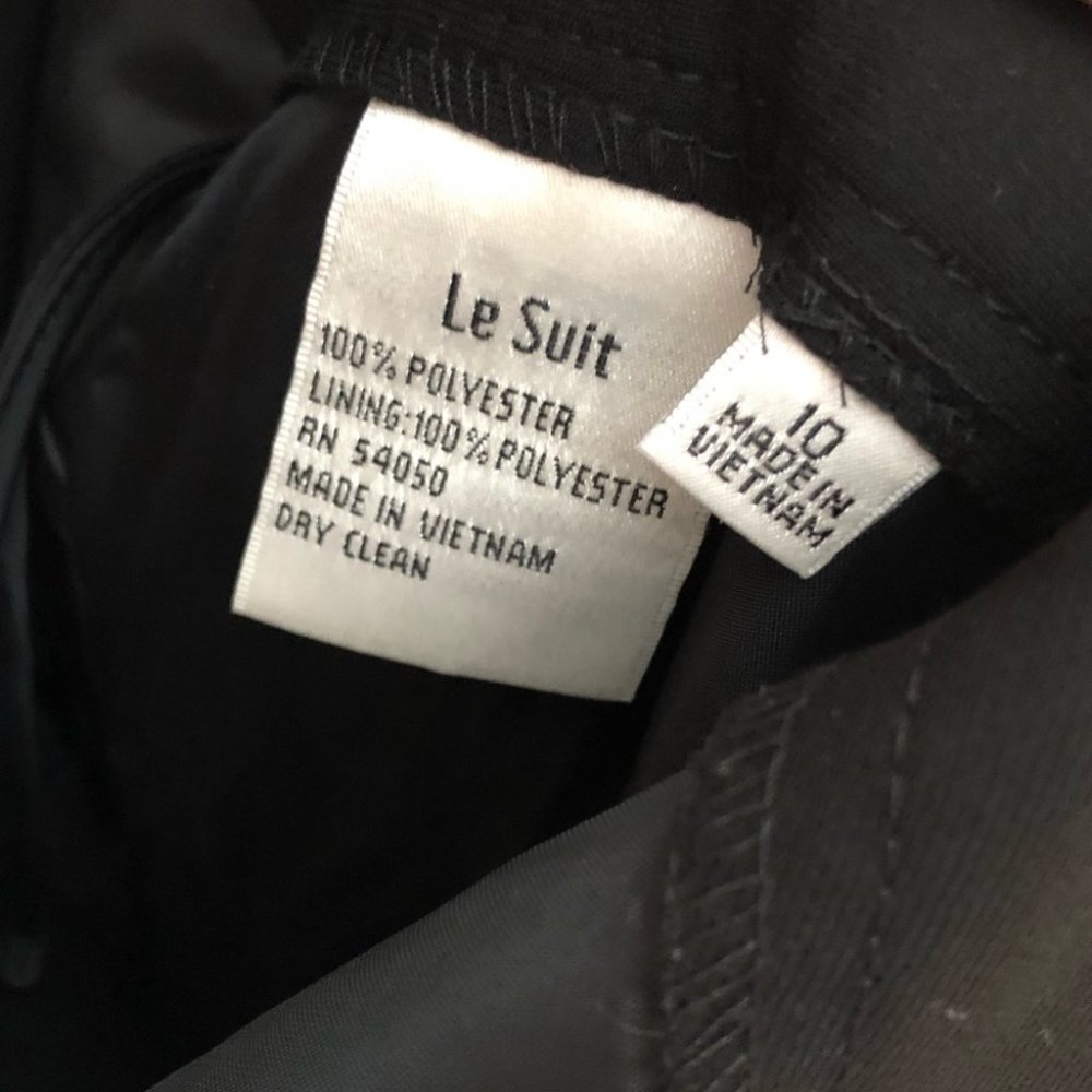 Le Suit Black Tuxedo Blazer and Pants Set - Picture 14 of 15